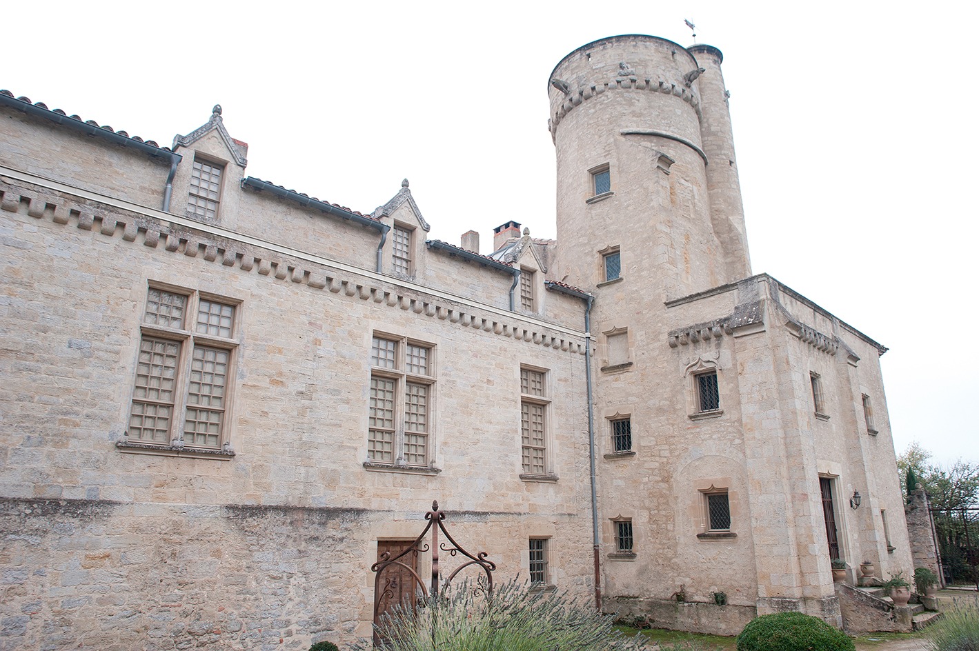 Restauration intérieure et extérieure du château